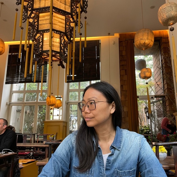 Meet your Posher, Chrissy - Picture 1 of 1